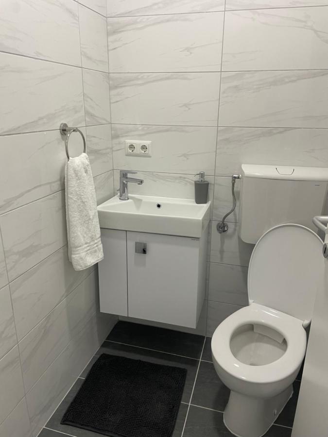 Apartmani Franciska Яйце Екстер'єр фото