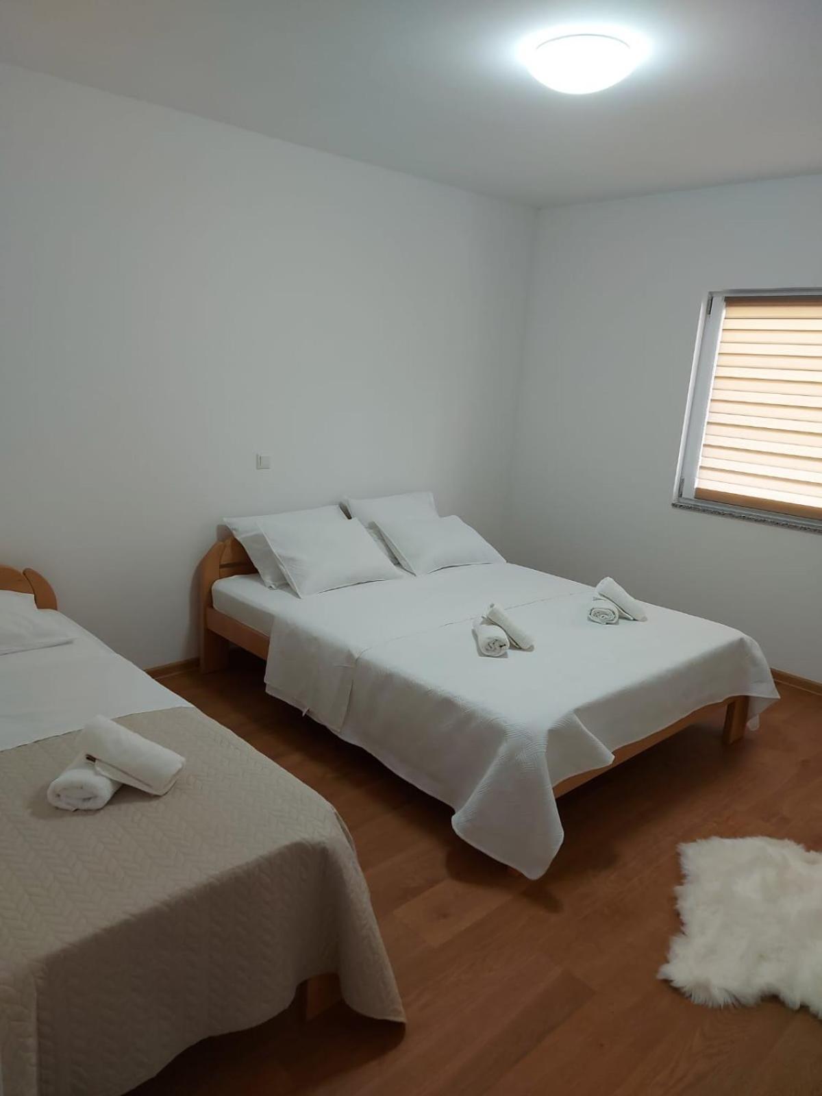 Apartmani Franciska Яйце Екстер'єр фото