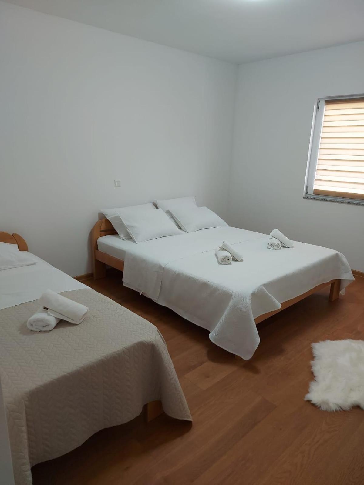 Apartmani Franciska Яйце Екстер'єр фото