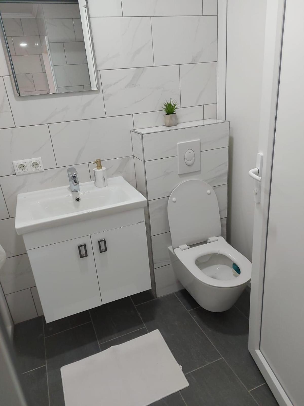 Apartmani Franciska Яйце Екстер'єр фото