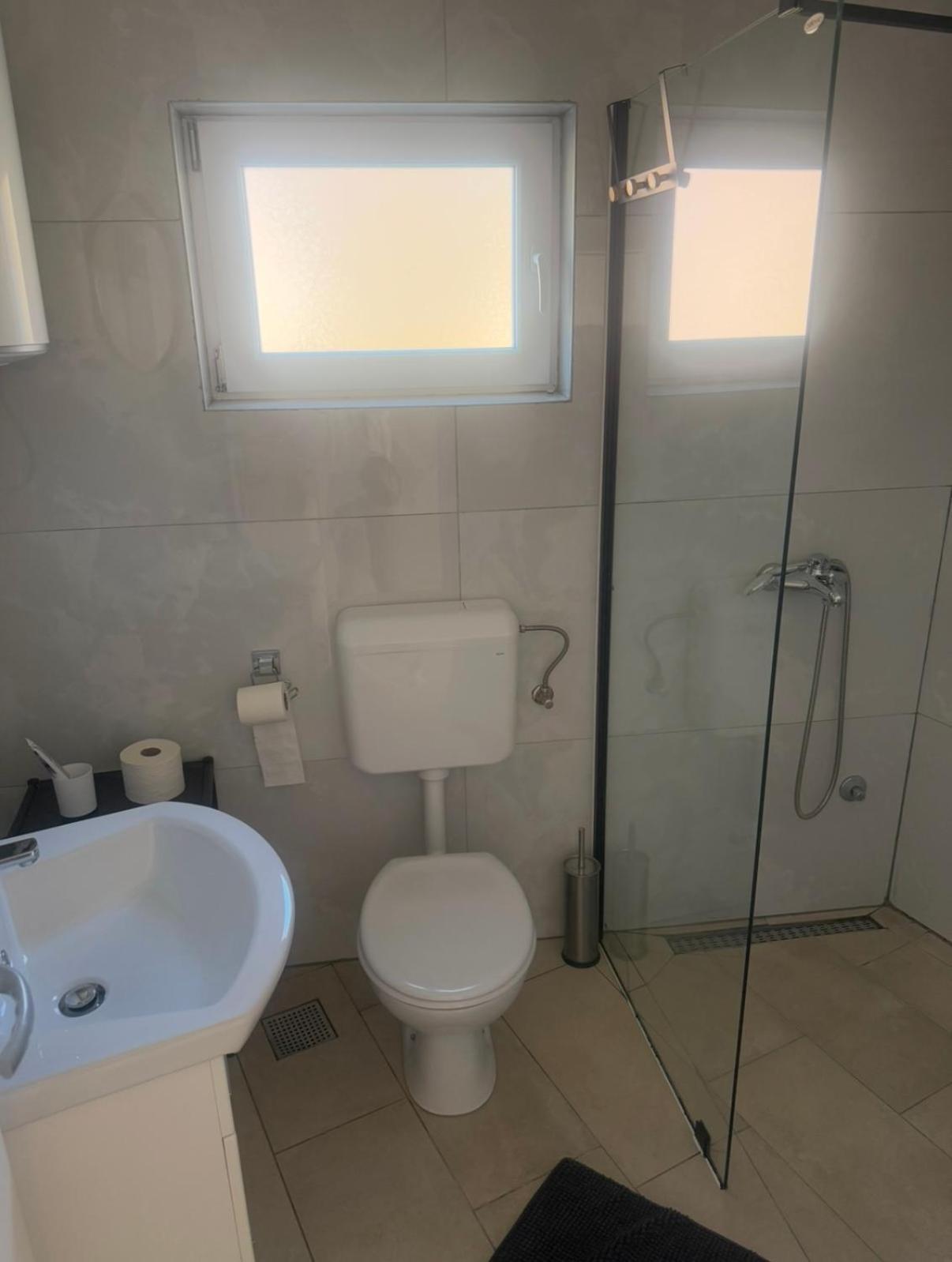 Apartmani Franciska Яйце Екстер'єр фото