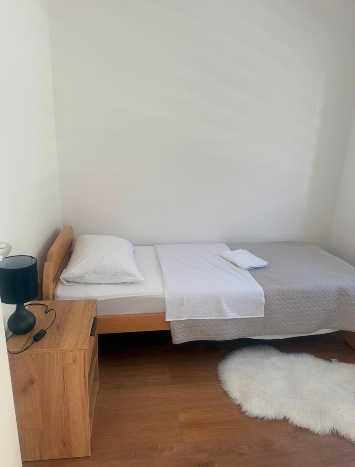Apartmani Franciska Яйце Екстер'єр фото