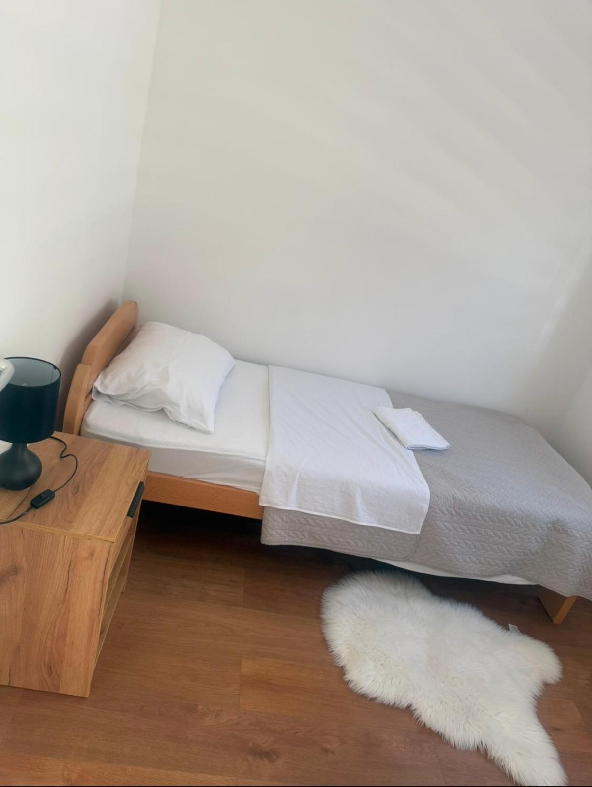 Apartmani Franciska Яйце Екстер'єр фото